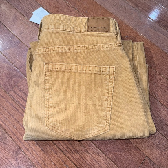 American Eagle Tan Corduroy Stretch Mom Jean Straight Leg Size 10 Long NWT - Picture 9 of 10